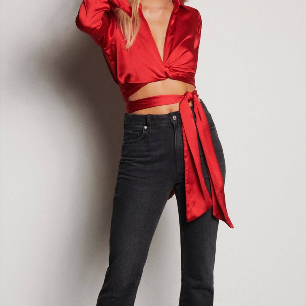 Dynamite Vibrant Red Satin Blouse - Picture 4 of 7